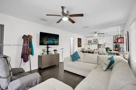 600 NW 34th Avenue Miami FL 33125