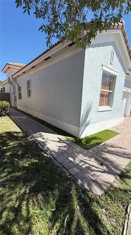 2120 NE 37th Road Homestead FL 33033