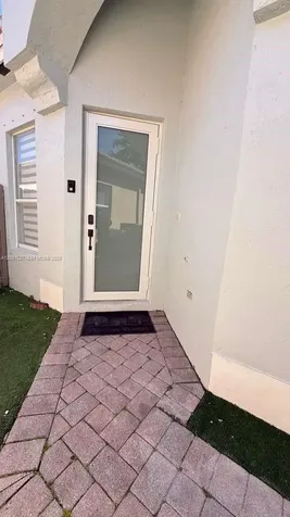 2120 NE 37th Road Homestead FL 33033