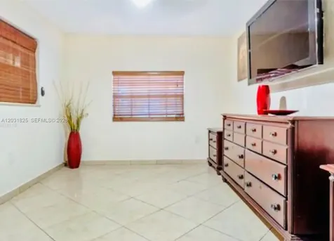 2424 SW 21st Terrace Miami FL 33145