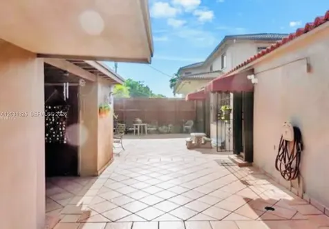 2424 SW 21st Terrace Miami FL 33145