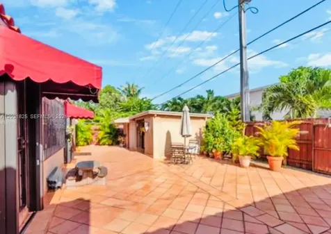 2424 SW 21st Terrace Miami FL 33145