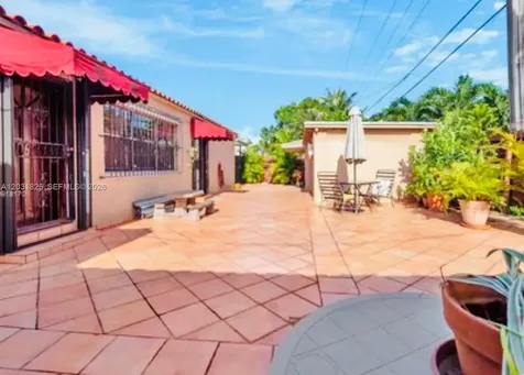2424 SW 21st Terrace Miami FL 33145