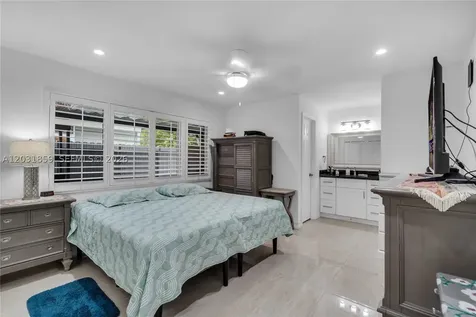 9770 NW 25th Street Sunrise FL 33322