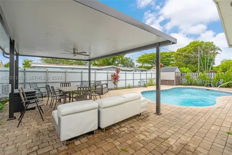 9770 NW 25th Street Sunrise FL 33322