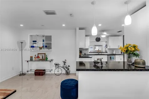 9770 NW 25th Street Sunrise FL 33322