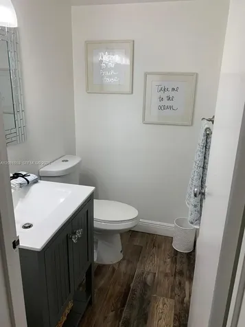 2625 Collins Avenue Miami Beach FL 33140