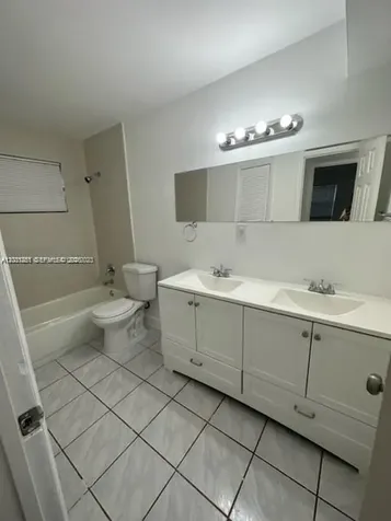3904 SW 58th Avenue West Park FL 33023