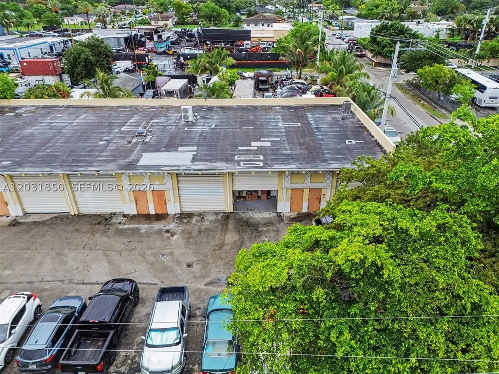 2225 SW 57th Avenue West Park FL 33023