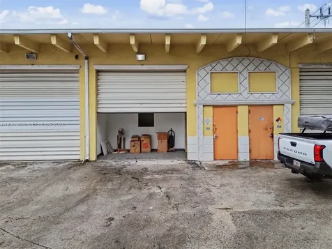 2201 SW 57th Avenue West Park FL 33023