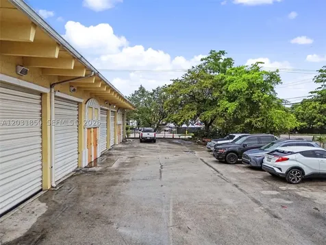 2225 SW 57th Avenue West Park FL 33023