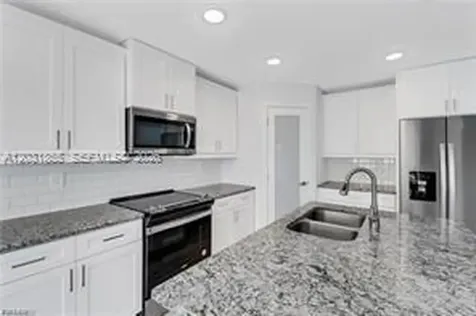 4211 NE 19th Avenue Cape Coral FL 33909