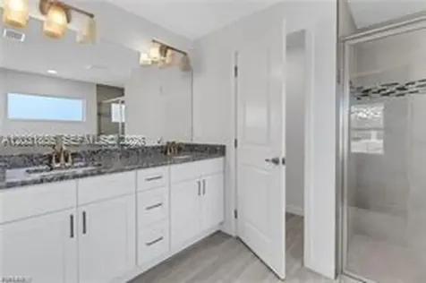 4211 NE 19th Avenue Cape Coral FL 33909