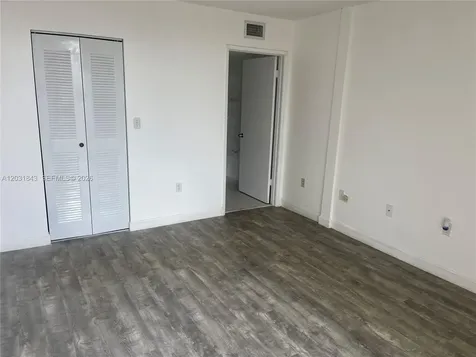8321 NW 7th Street Miami FL 33126