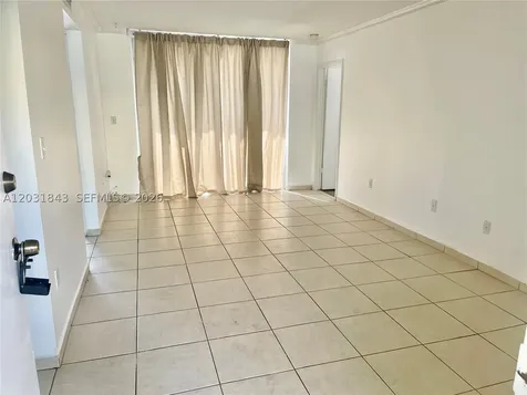 8321 NW 7th Street Miami FL 33126