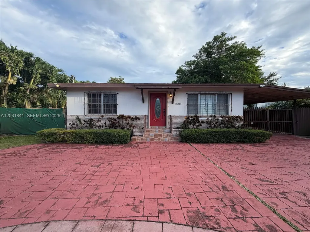 6318 SW 27th Street Miami FL 33155
