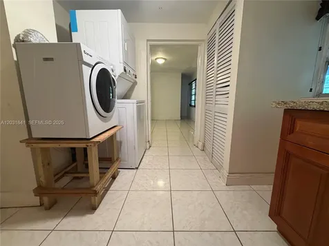 6318 SW 27th Street Miami FL 33155