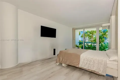 900 Bay Drive Miami Beach FL 33141