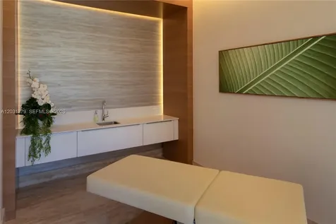 16385 Biscayne Boulevard North Miami Beach FL 33160