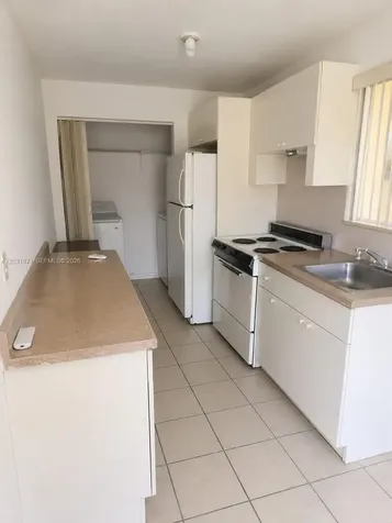 8935 SW 28th Street Miami FL 33165