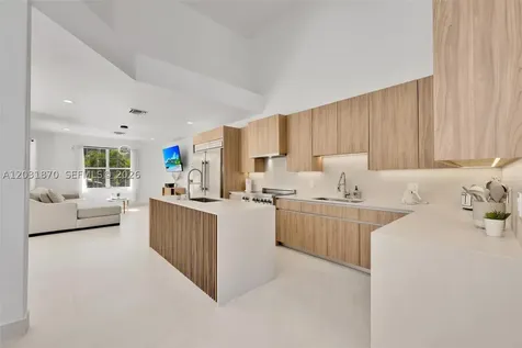 2940 NE 164th Street North Miami Beach FL 33160