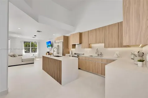 2940 NE 164th Street North Miami Beach FL 33160