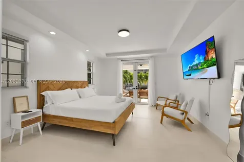 2940 NE 164th Street North Miami Beach FL 33160
