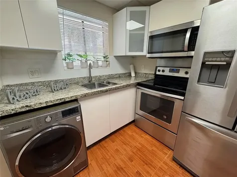 6900 SW 39th Street Davie FL 33314