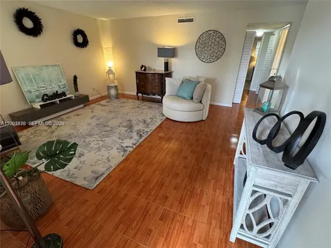 6900 SW 39th Street Davie FL 33314