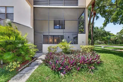 20300 W Country Club Drive Aventura FL 33180