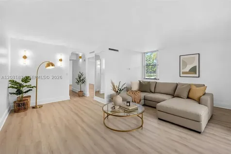 20300 W Country Club Drive Aventura FL 33180