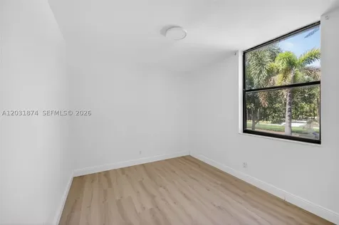 20300 W Country Club Drive Aventura FL 33180