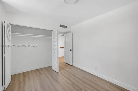 20300 W Country Club Drive Aventura FL 33180