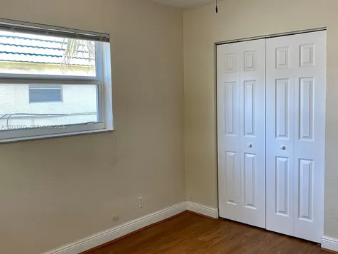 4061 N Dixie Highway Oakland Park FL 33334