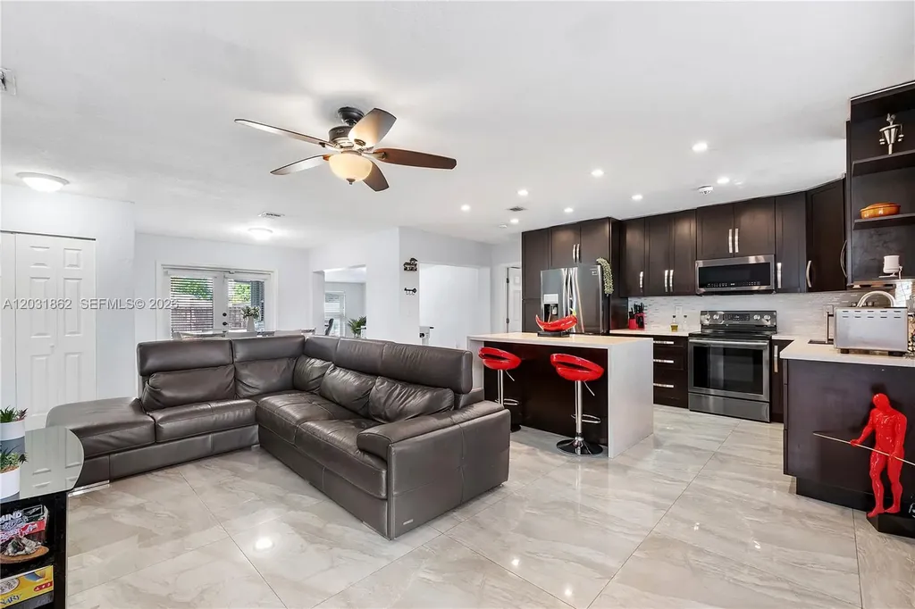 6810 Douglas Street Hollywood FL 33024