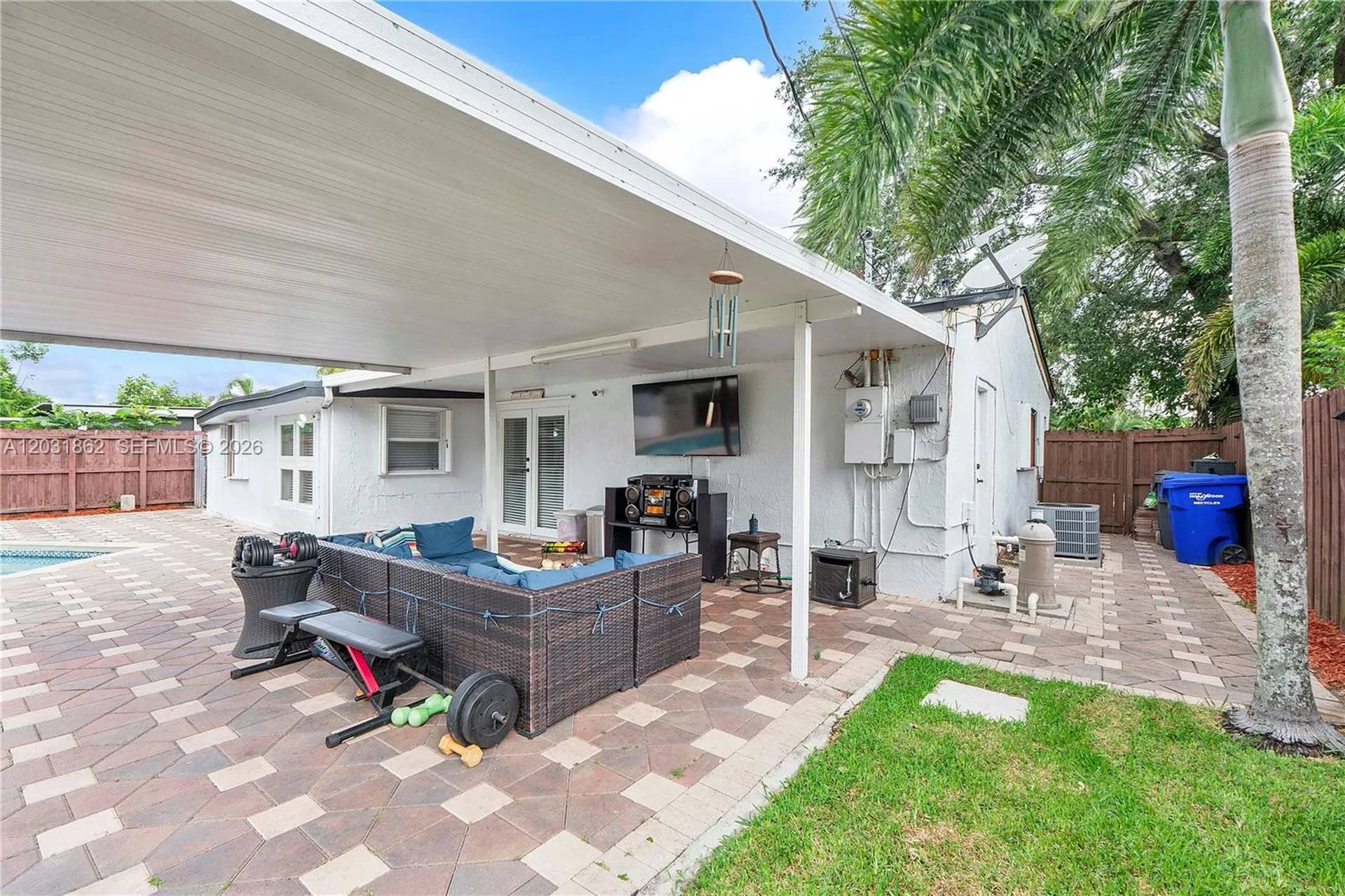 6810 Douglas Street Hollywood FL 33024
