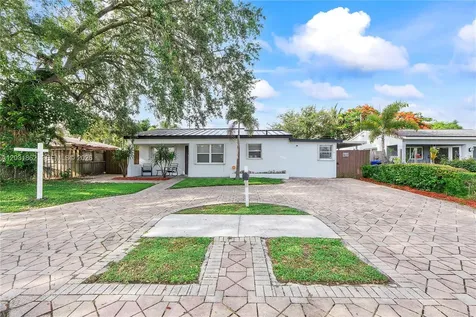 6810 Douglas Street Hollywood FL 33024