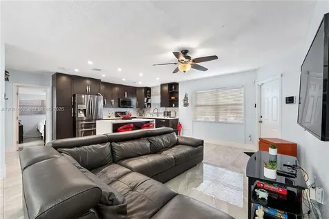 6810 Douglas Street Hollywood FL 33024