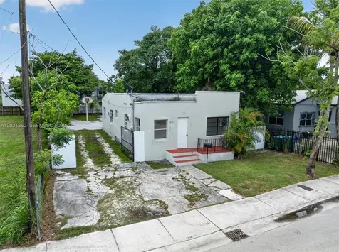836 NW 29th Terrace Miami FL 33127