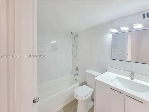 16919 N Bay Road Sunny Isles Beach FL 33160