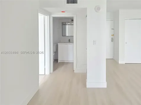 16919 N Bay Road Sunny Isles Beach FL 33160