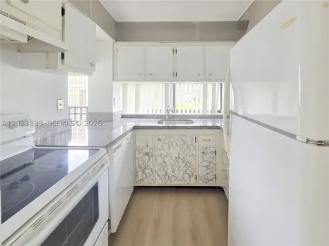 16919 N Bay Road Sunny Isles Beach FL 33160