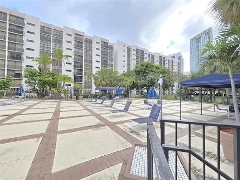 16919 N Bay Road Sunny Isles Beach FL 33160