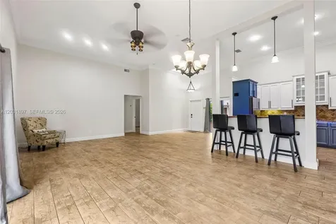 2731 S Parkview Drive Hallandale Beach FL 33009