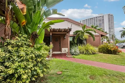 2731 S Parkview Drive Hallandale Beach FL 33009