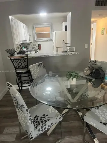 1150 Collins Avenue Miami Beach FL 33139