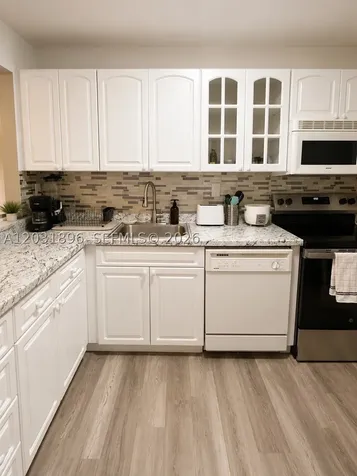 1150 Collins Avenue Miami Beach FL 33139