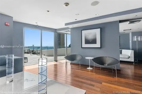 325 S Biscayne Boulevard Miami FL 33131