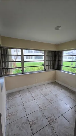 1450 NE 191st Street Miami FL 33179