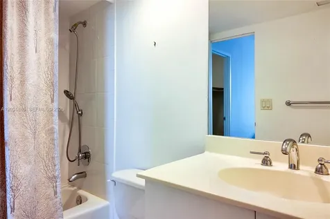 3000 S Ocean Drive Hollywood FL 33019